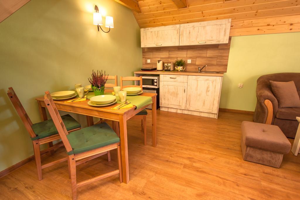Alpejska Wioska Villa Istebna Szoba fotó